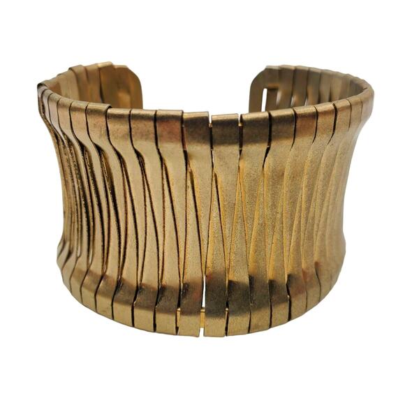 Kenneth Cole Wide Cuff Bangle Gold Tone Woven Metal Bracelet Modernist Brutalist - Picture 1 of 7